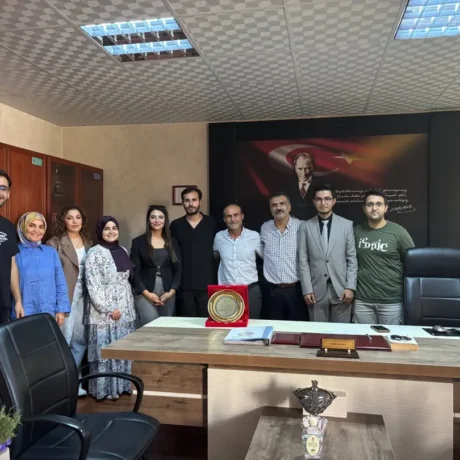 Bayel Mezunlar Derneği Yönetim Kurulu olarak okulumuza müdür olarak atanan Sayın Vedat Kazcı Ho