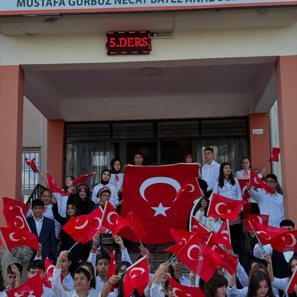 🇹🇷 “Bayel Anadolu Lisesi olarak Cumhuriyetimizin 102. yılını büyük bir coşku, gurur ve heyecan